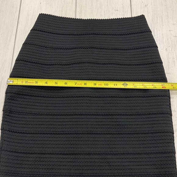 Express High Waisted Bandage Skirt XS - Picture 4 of 7